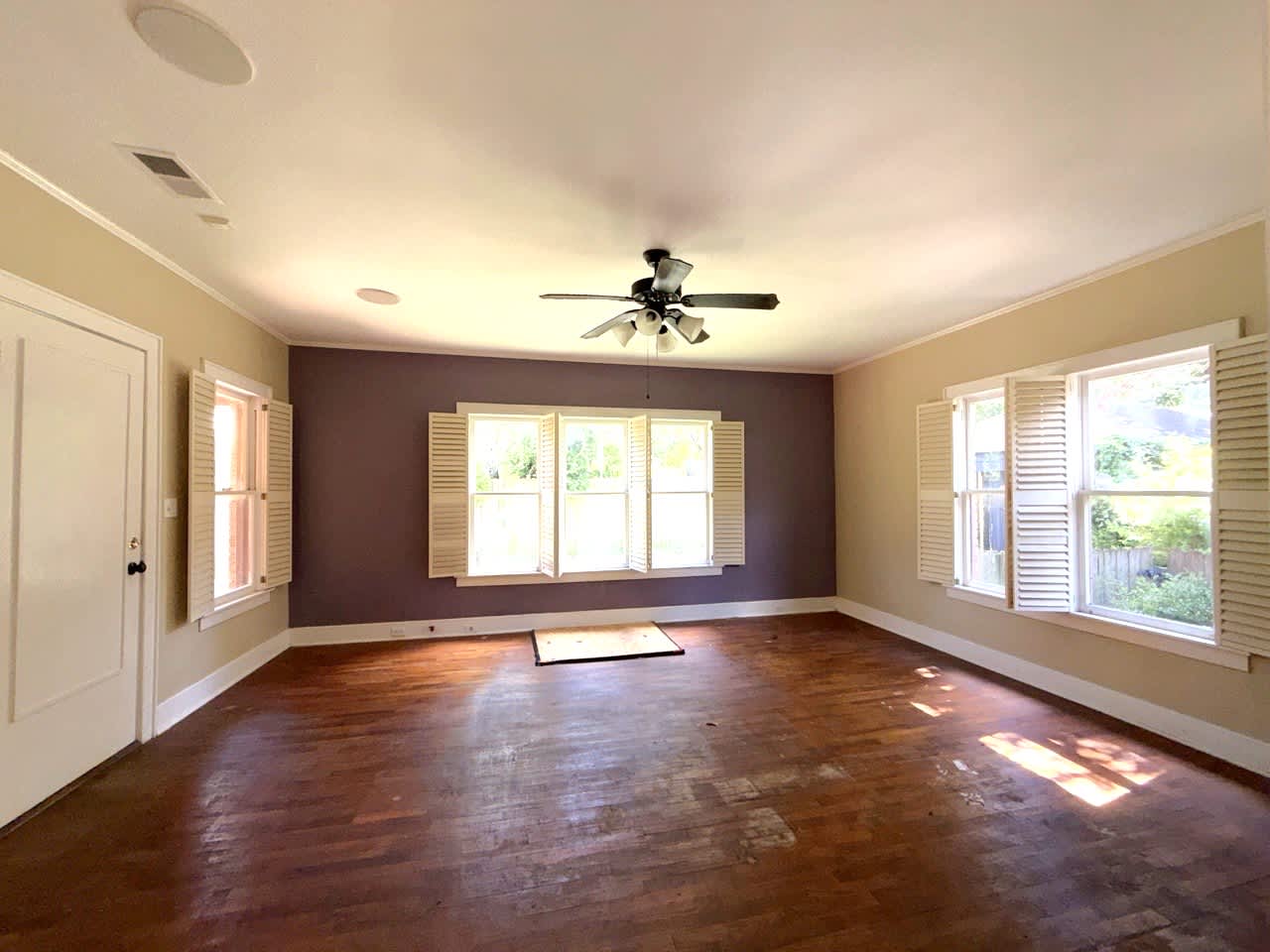 216 S Prairieville St photo