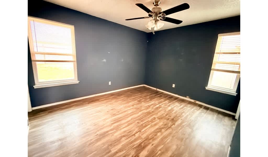 5012 Locust Ave photo