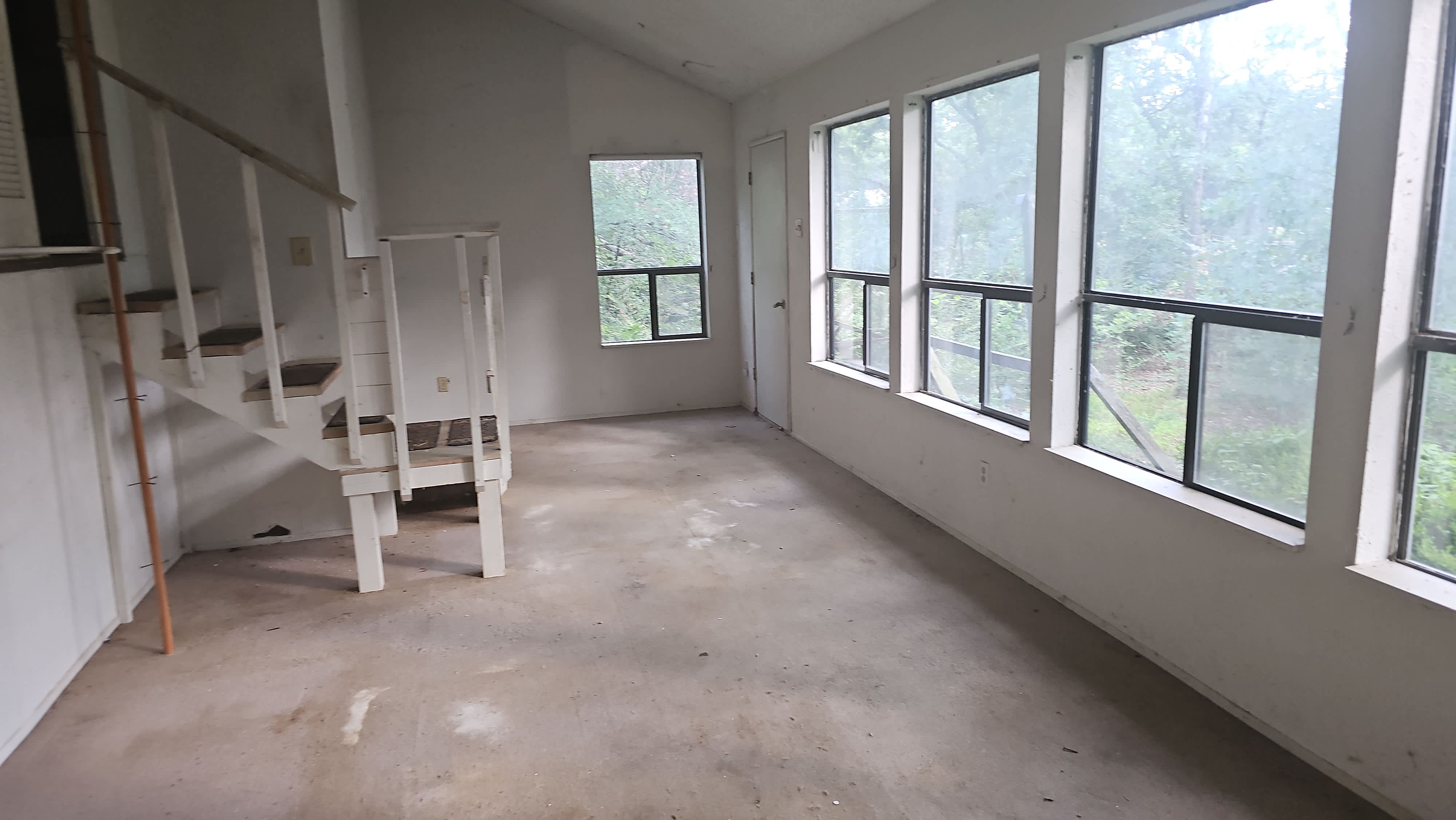 1121 Thornridge Cir photo