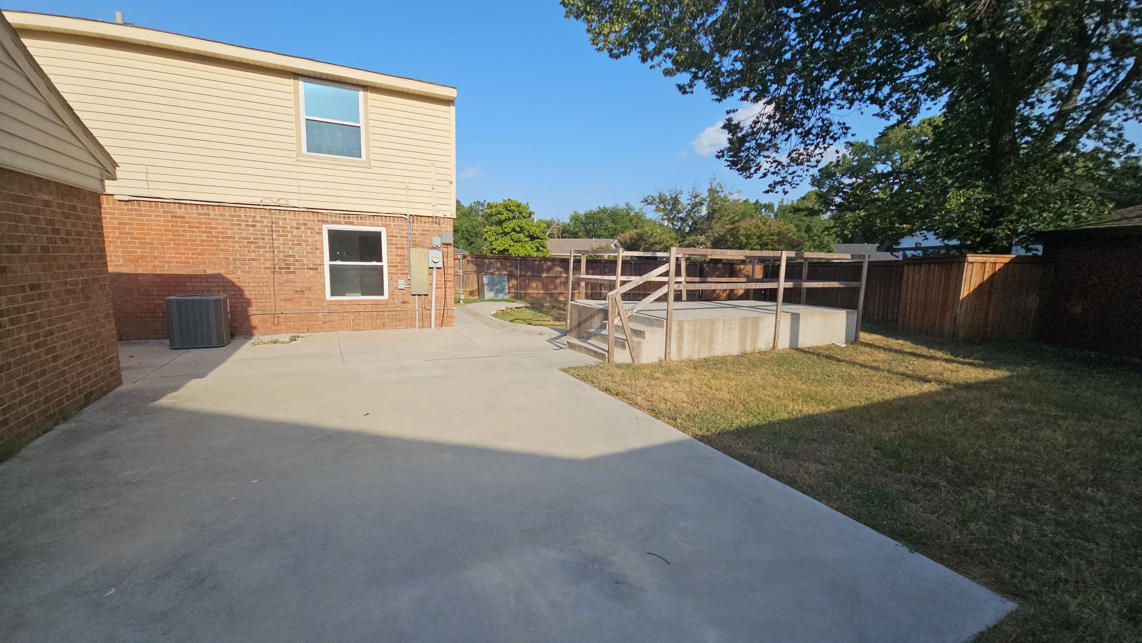 833 James Street photo