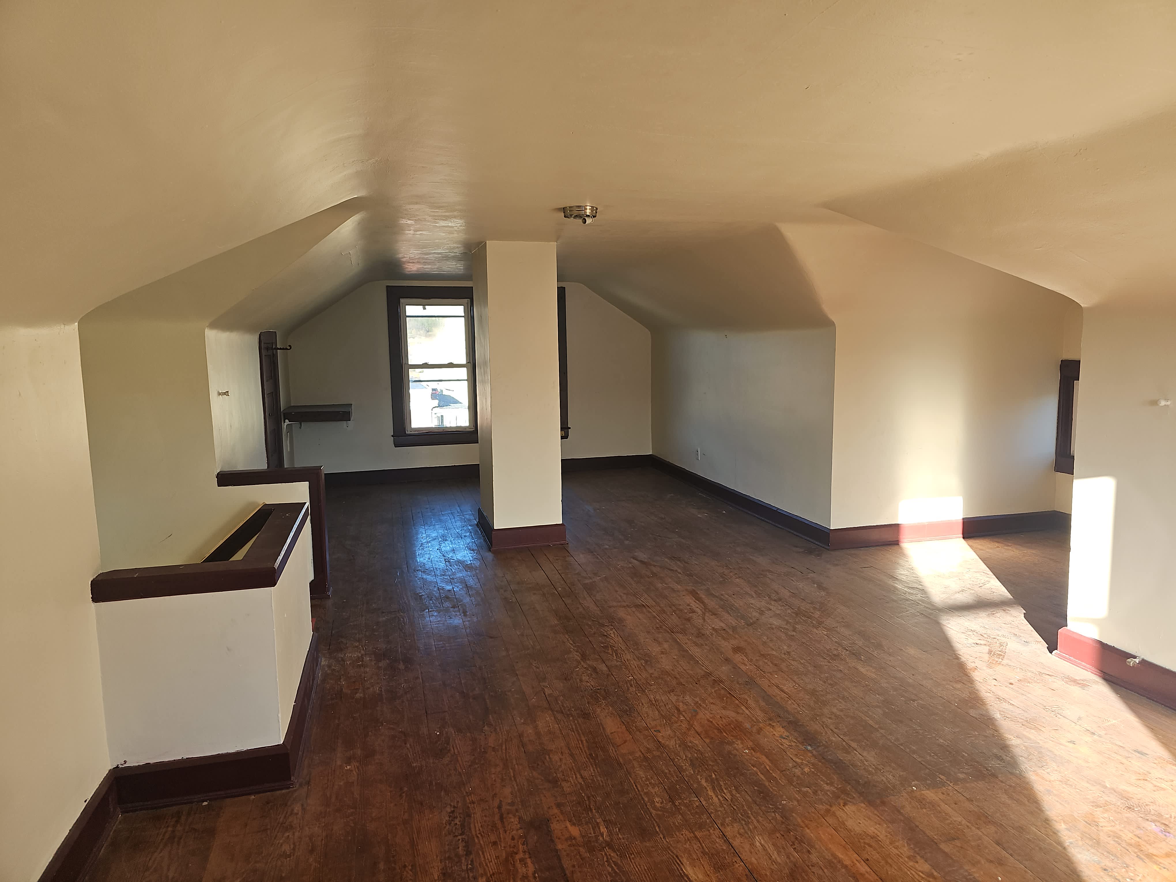1406 Lee St E photo