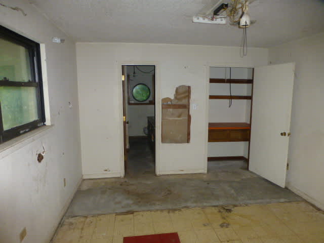 619 N Avenue A photo