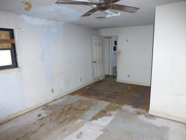 619 N Avenue A photo