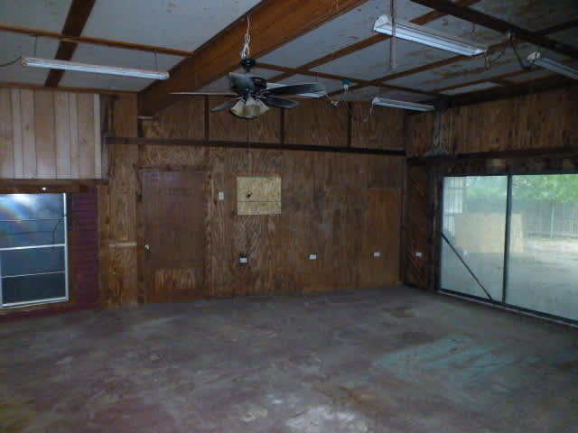 619 N Avenue A photo