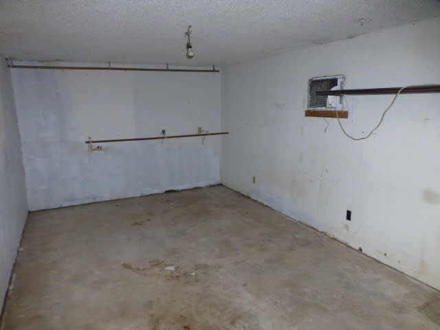 619 N Avenue A photo