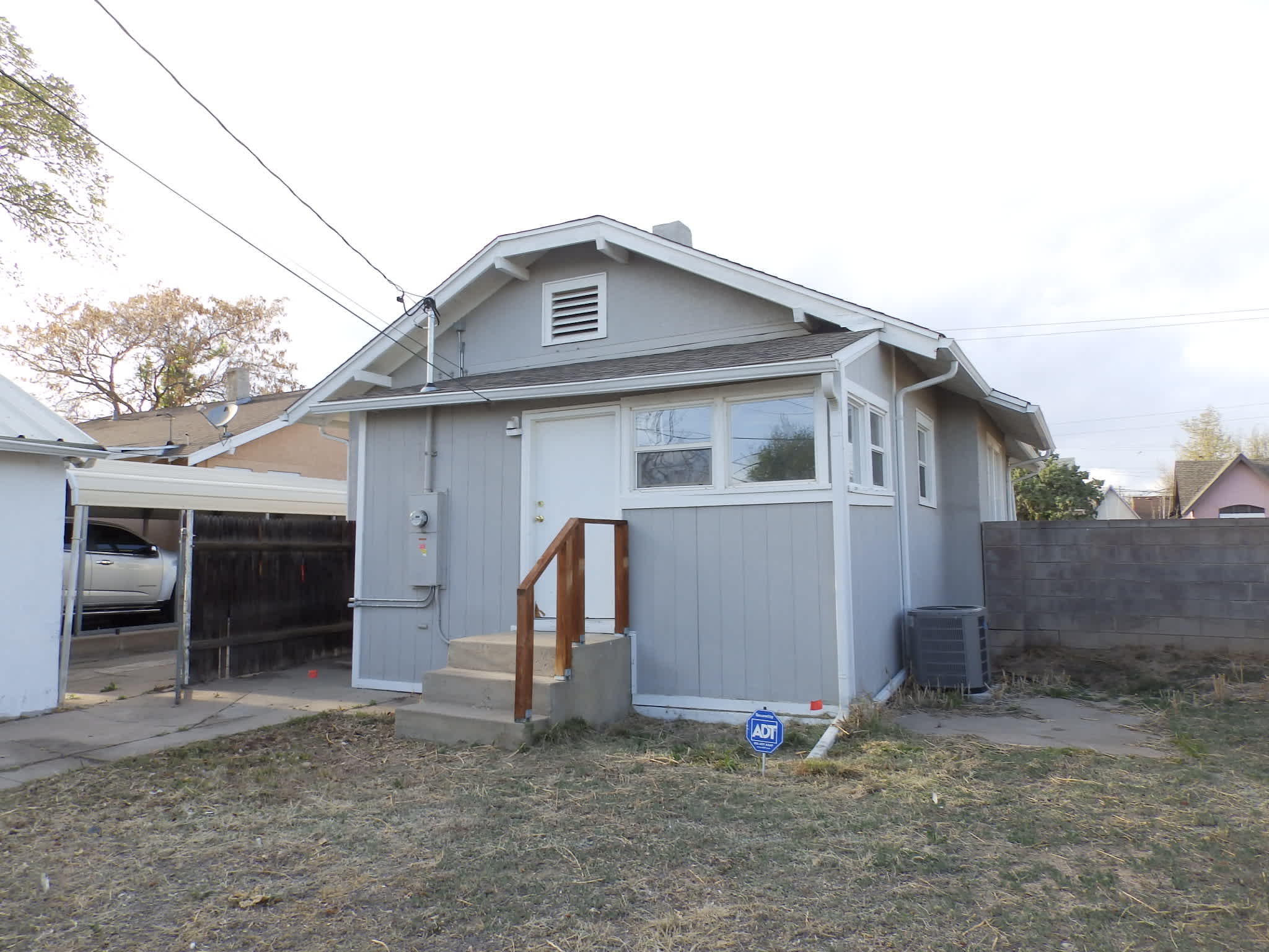 1522 E 4th St photo