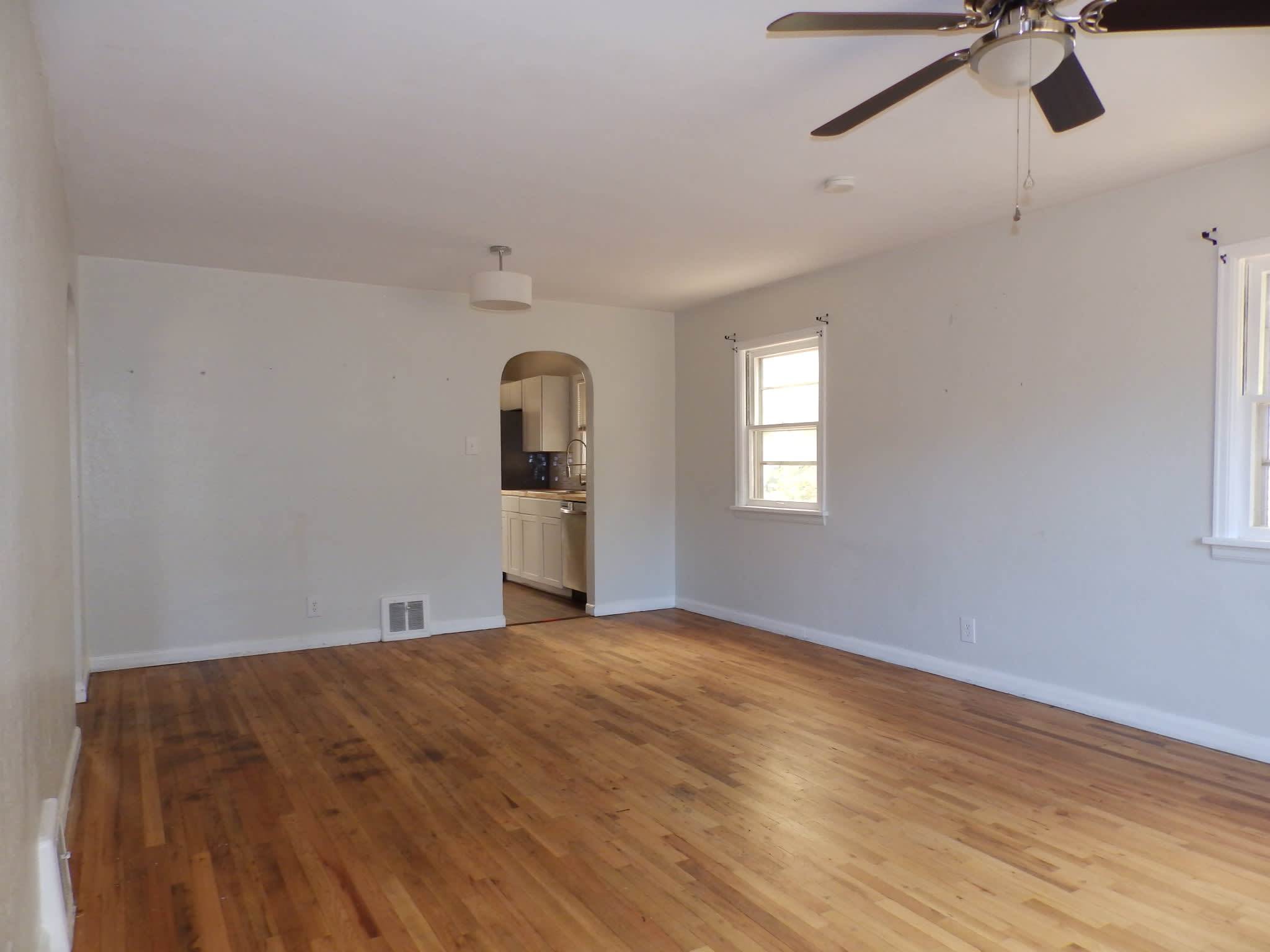 1422 Palmer Ave photo