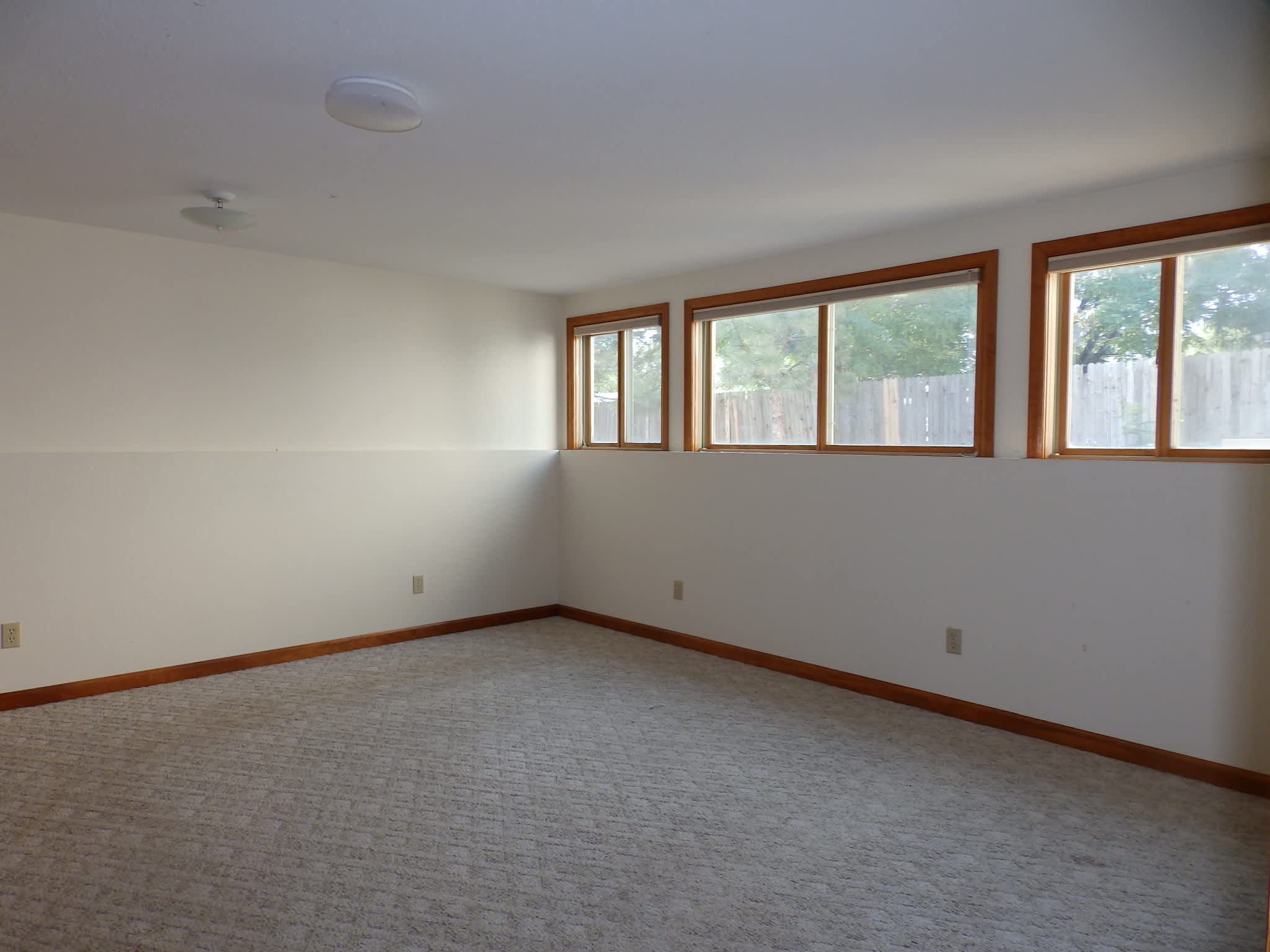 1109 Russell Avenue photo