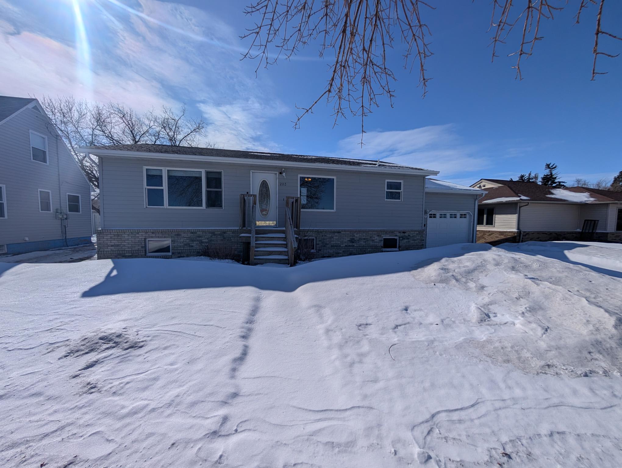 Photograph of 203 12th St W, Bottineau, ND 58318