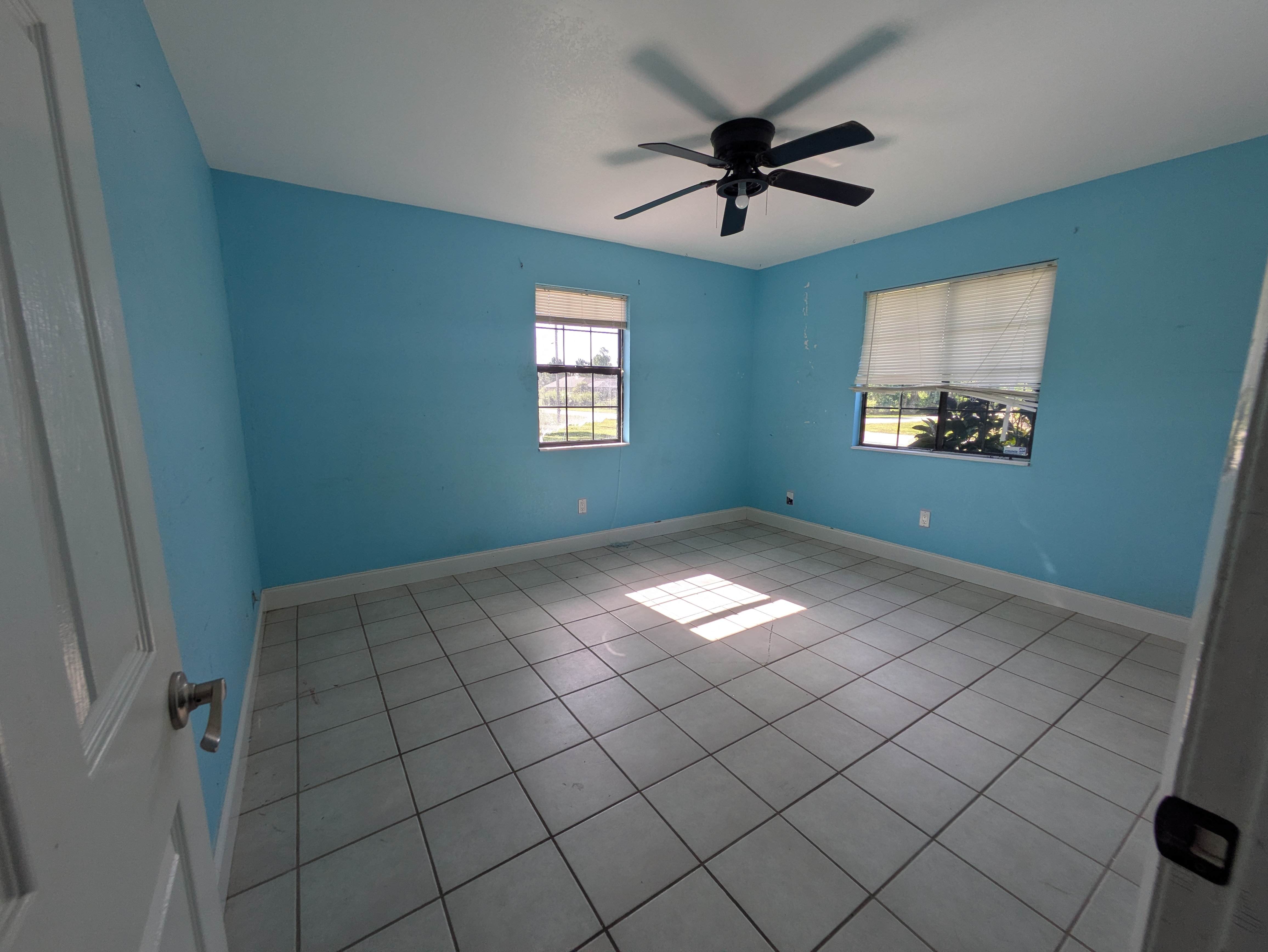925 Foxdale Ave photo