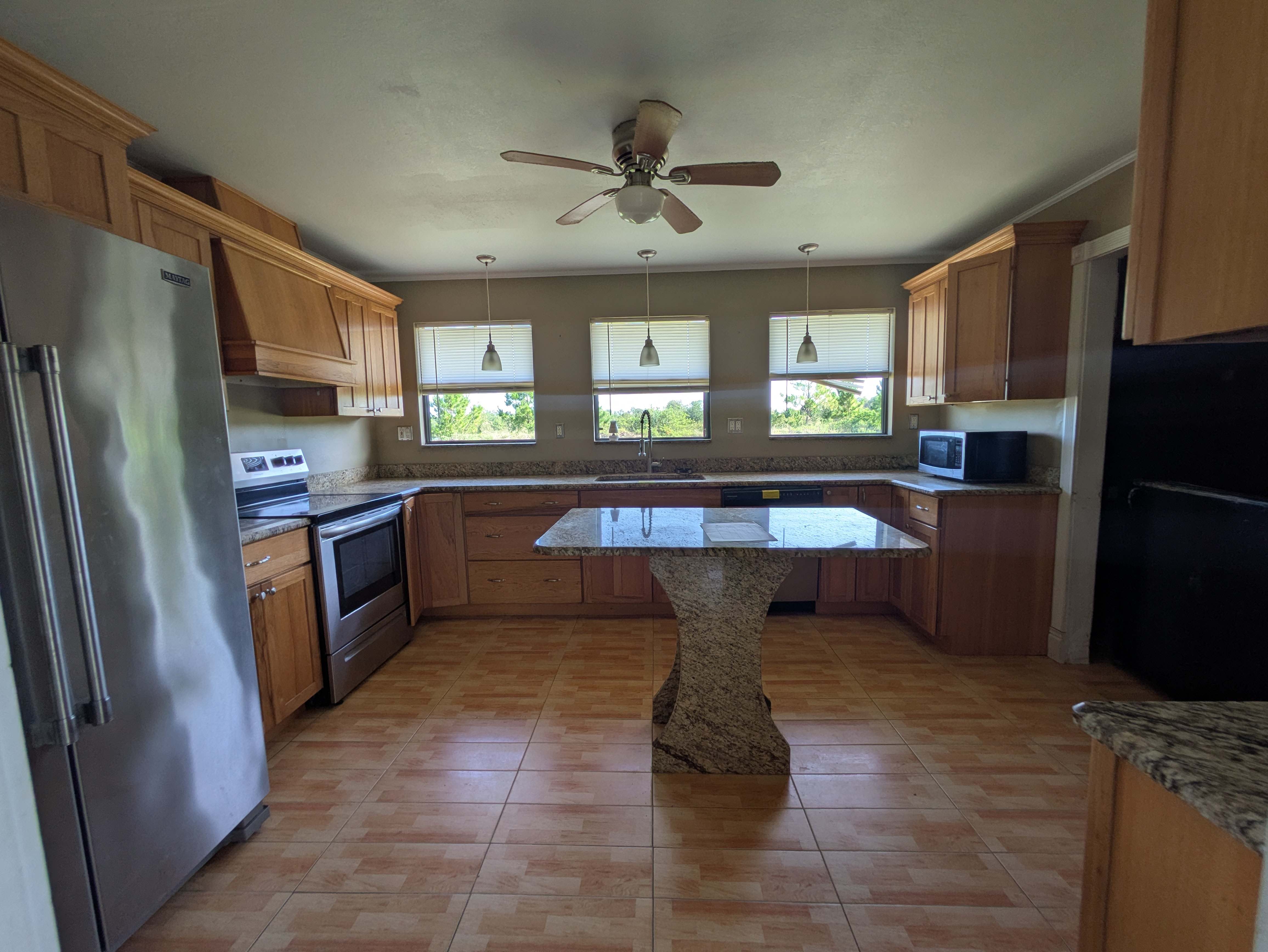 925 Foxdale Ave photo
