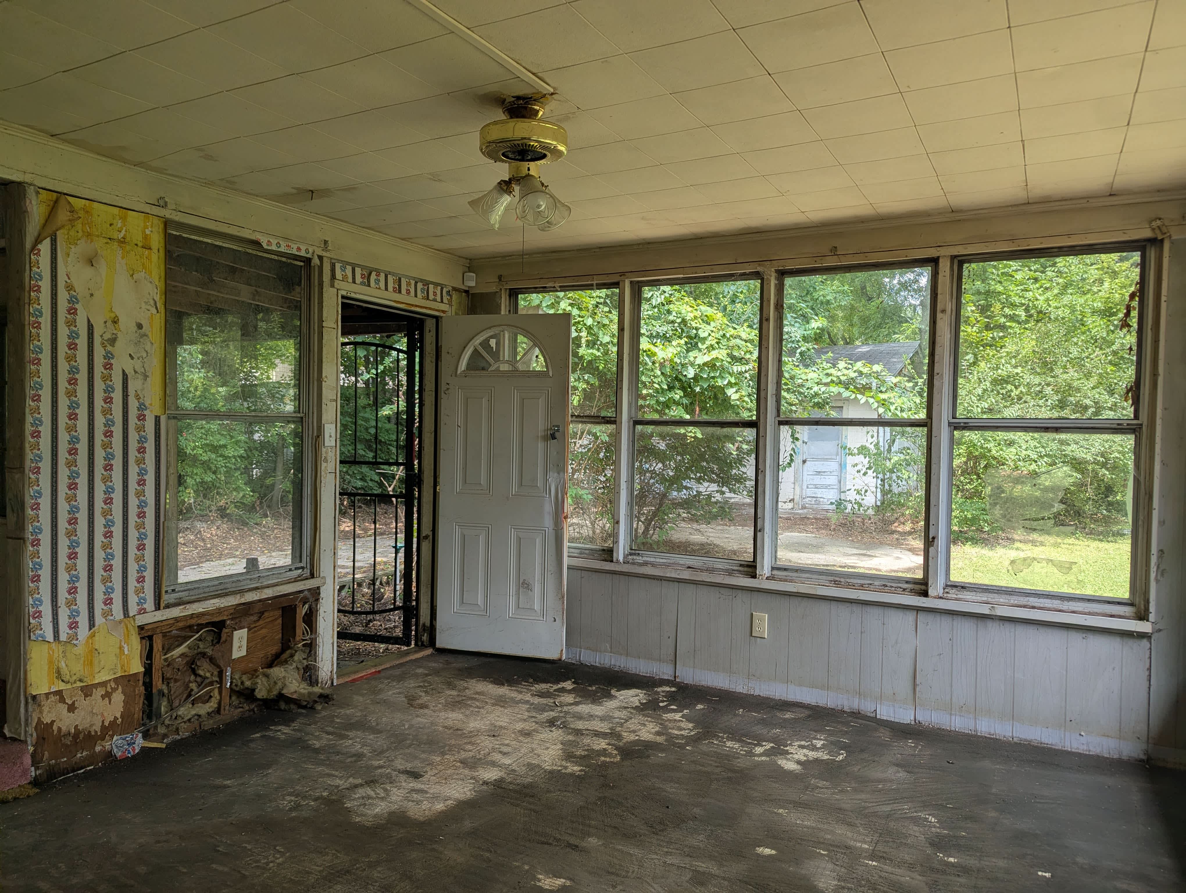 236 West Singer St photo