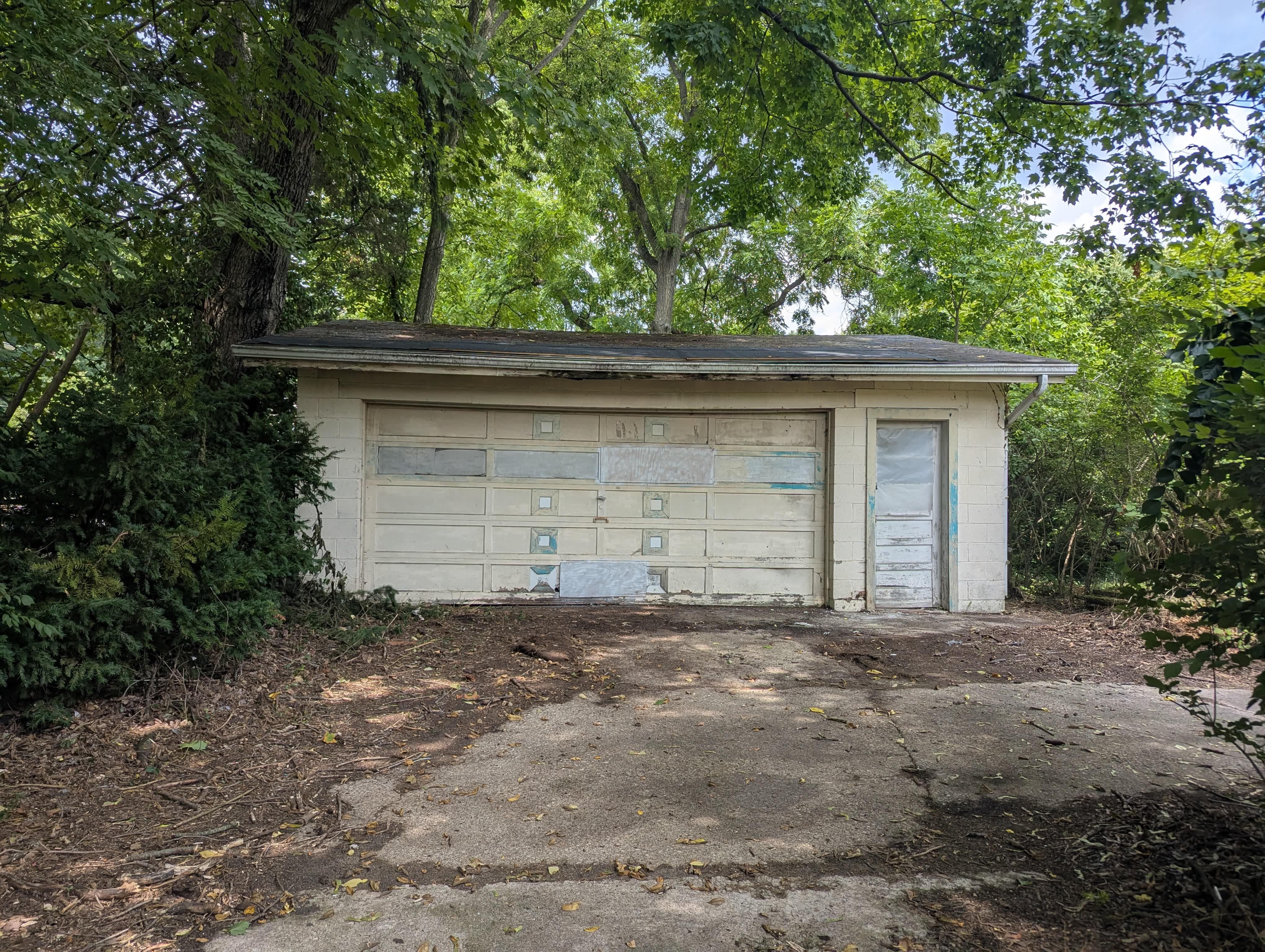 236 West Singer St photo