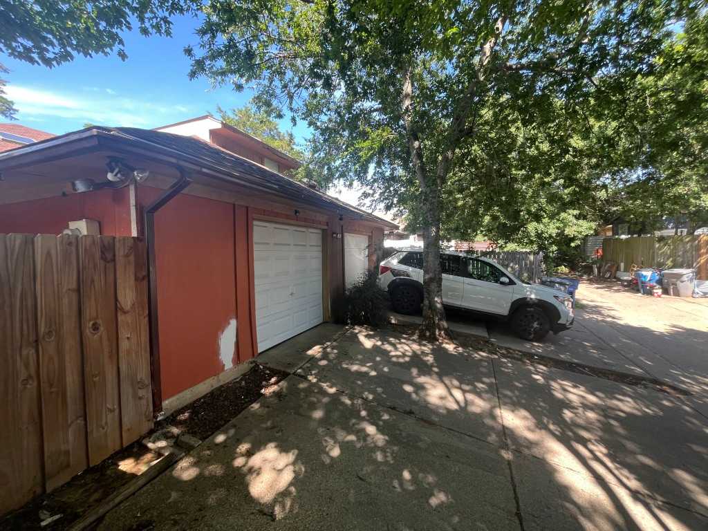 10204 Oak Terrace Cir photo
