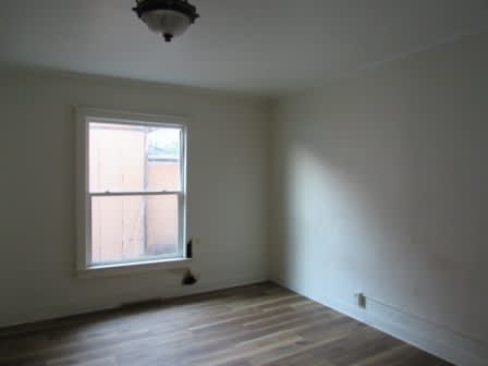 511 W Main St photo