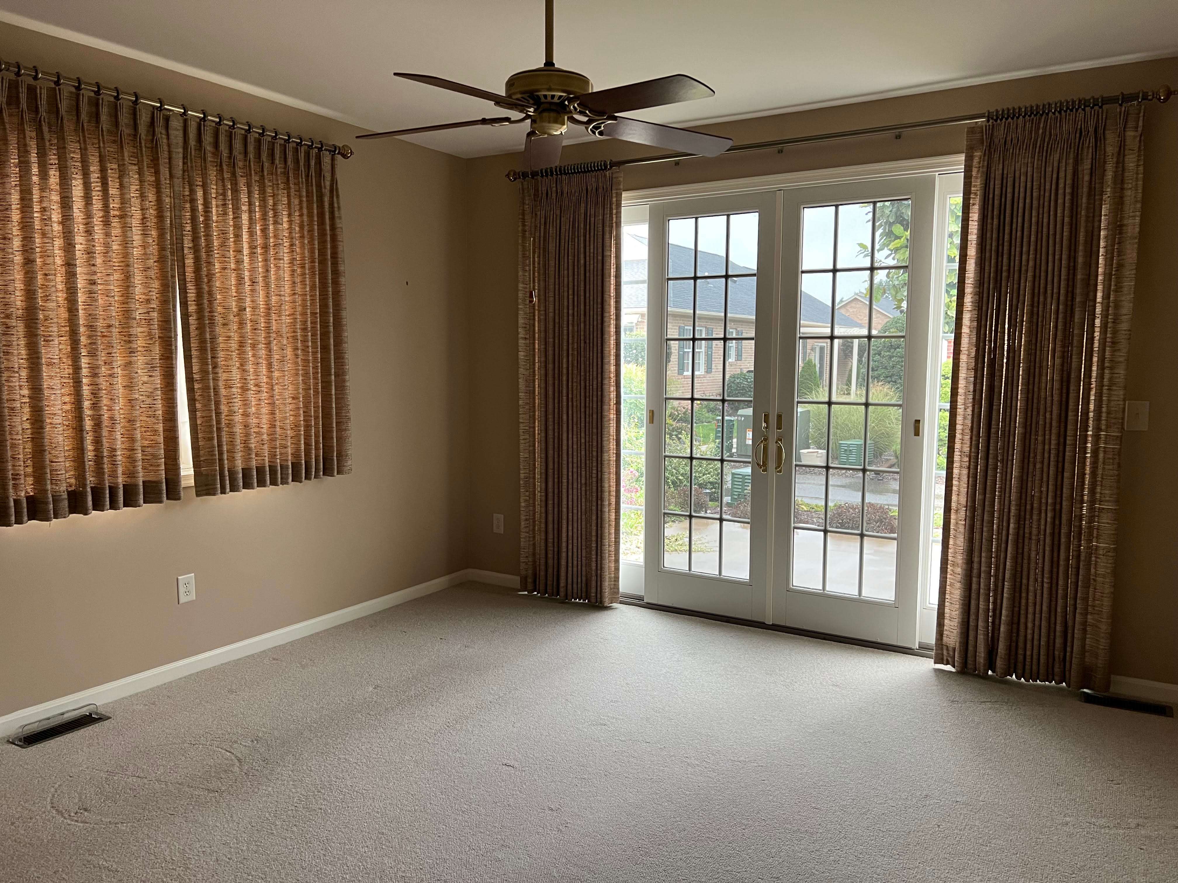 618 Observatory Dr photo