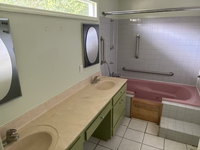 110 Stillwater Ct photo