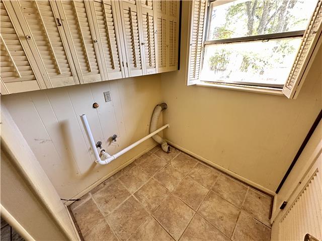 300 Holly Dr photo