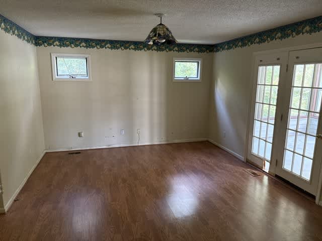 110 Stillwater Ct photo