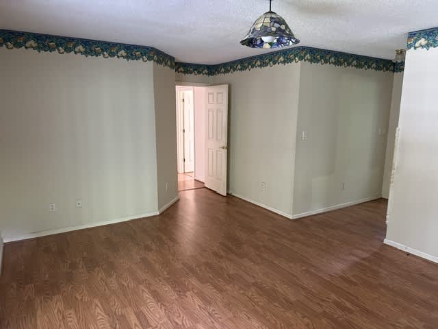 110 Stillwater Ct photo