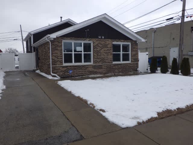 Photograph of 1414 Memorial Dr, Calumet City, IL 60409
