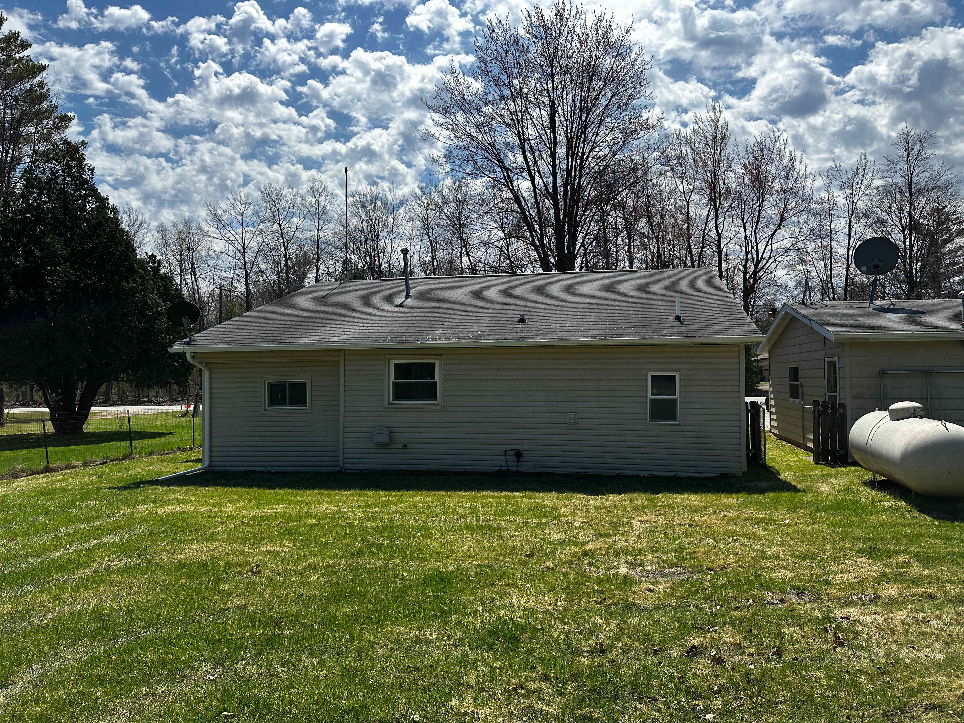 364 W Greenwood Rd photo
