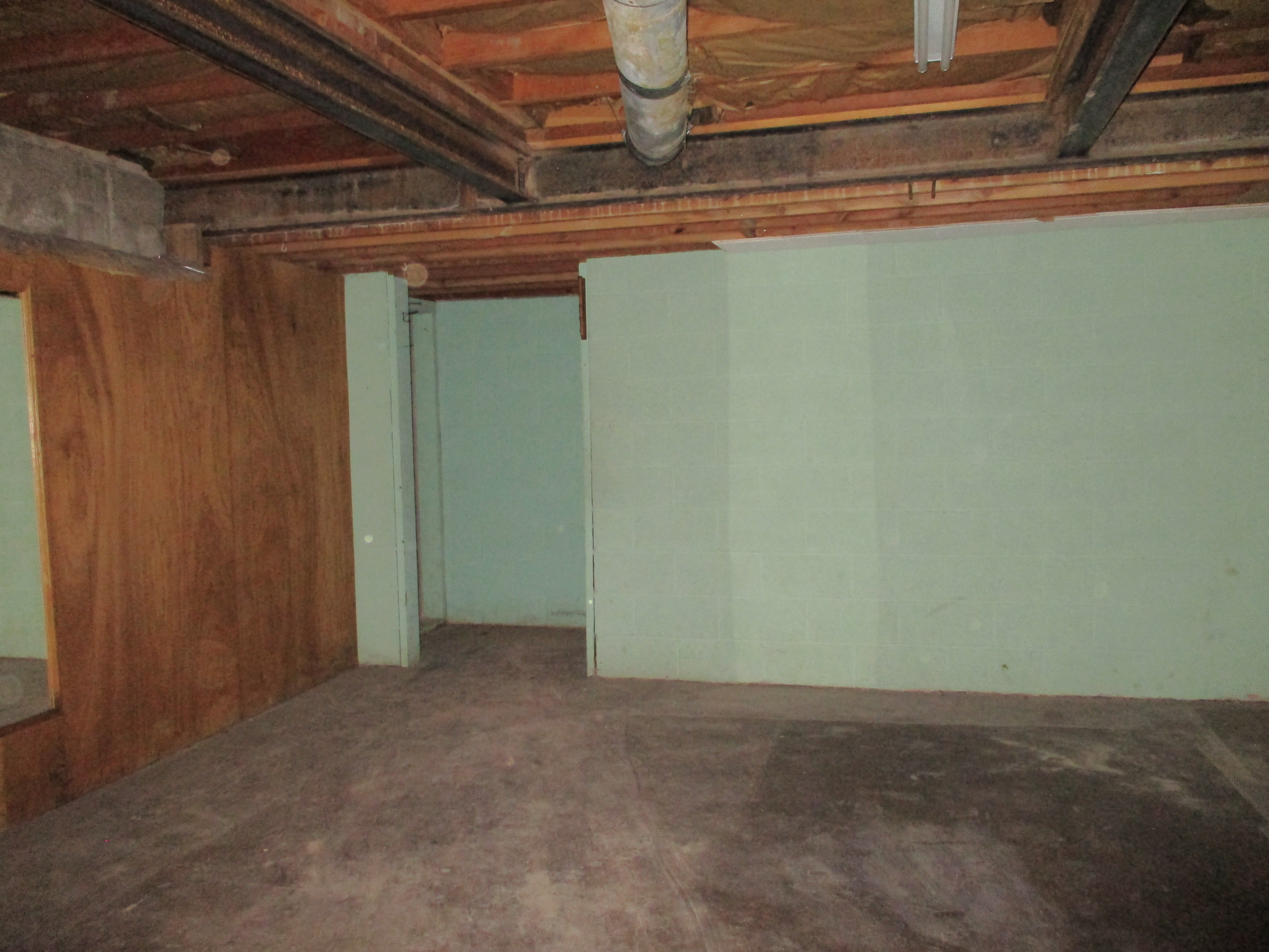 1200 E Harvester Ave photo