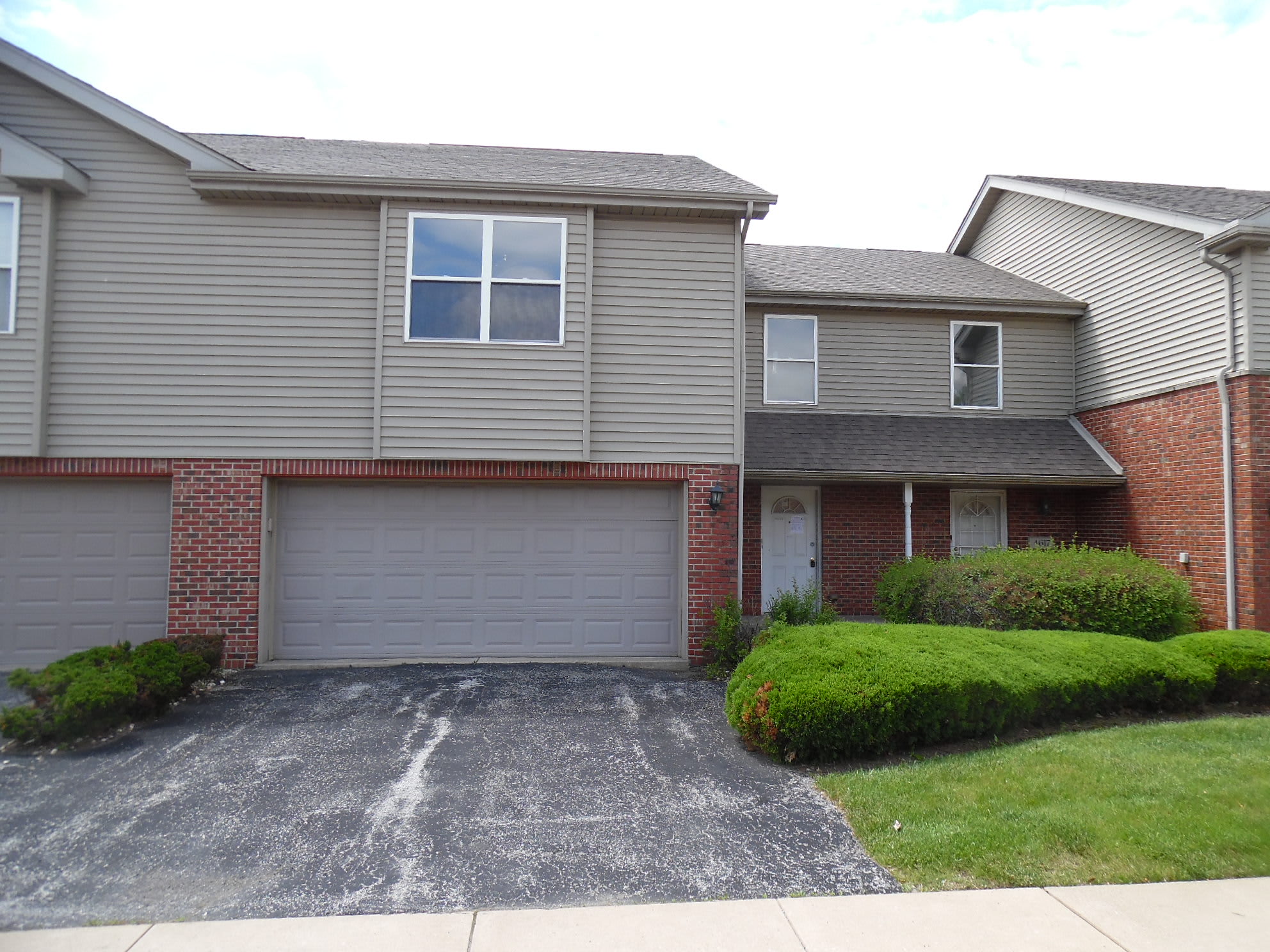 Photograph of 4613 Lindenwood Ct, Matteson, IL 60443