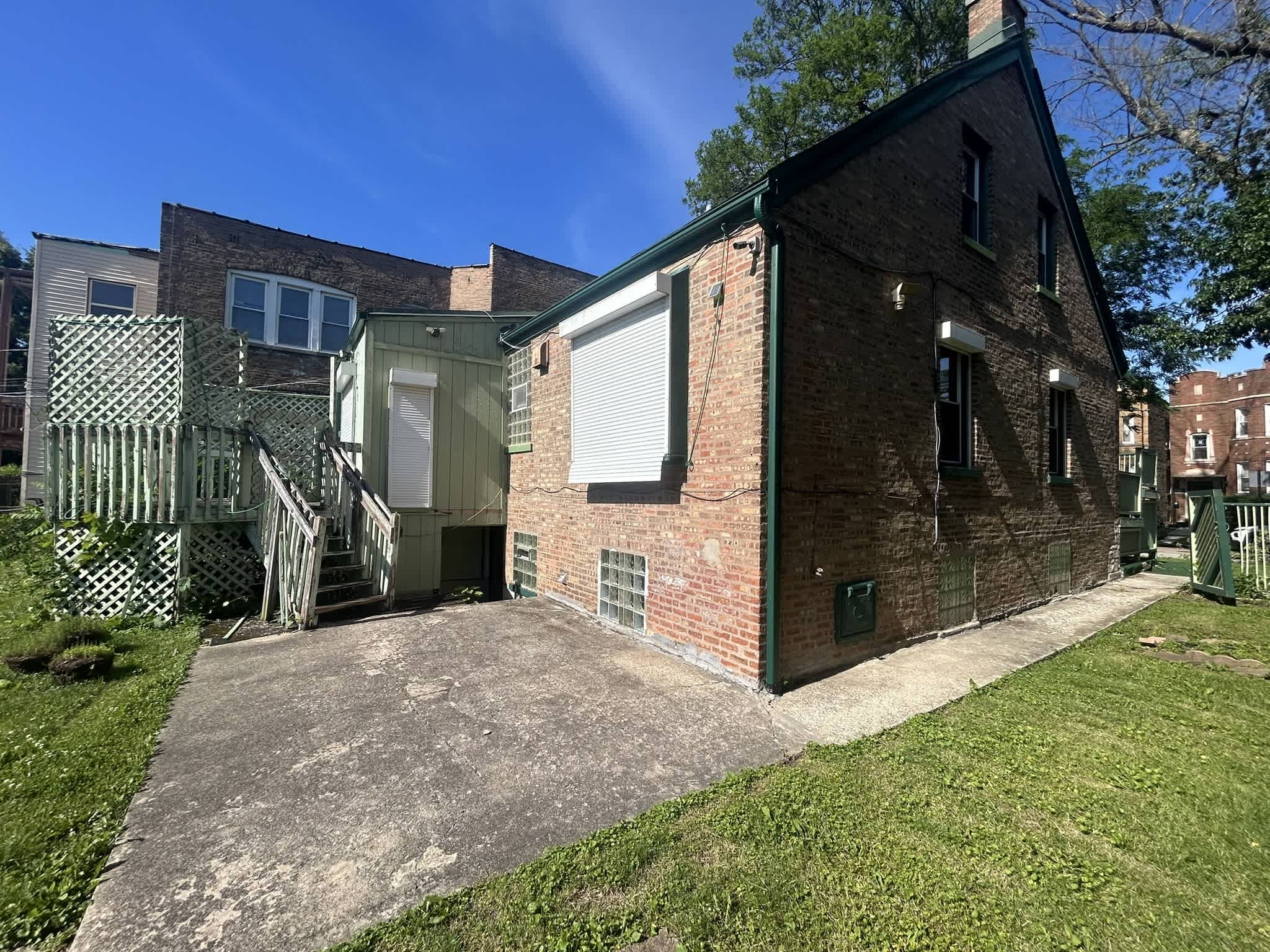 8906 S Hermitage Ave photo