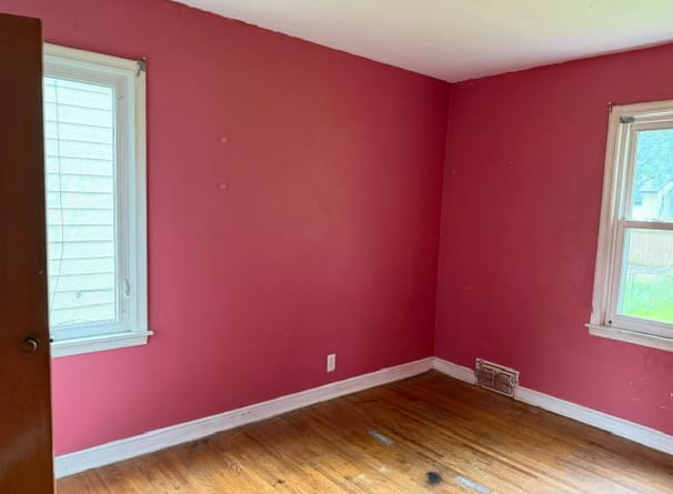 132 Richmond St E photo