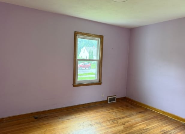 132 Richmond St E photo