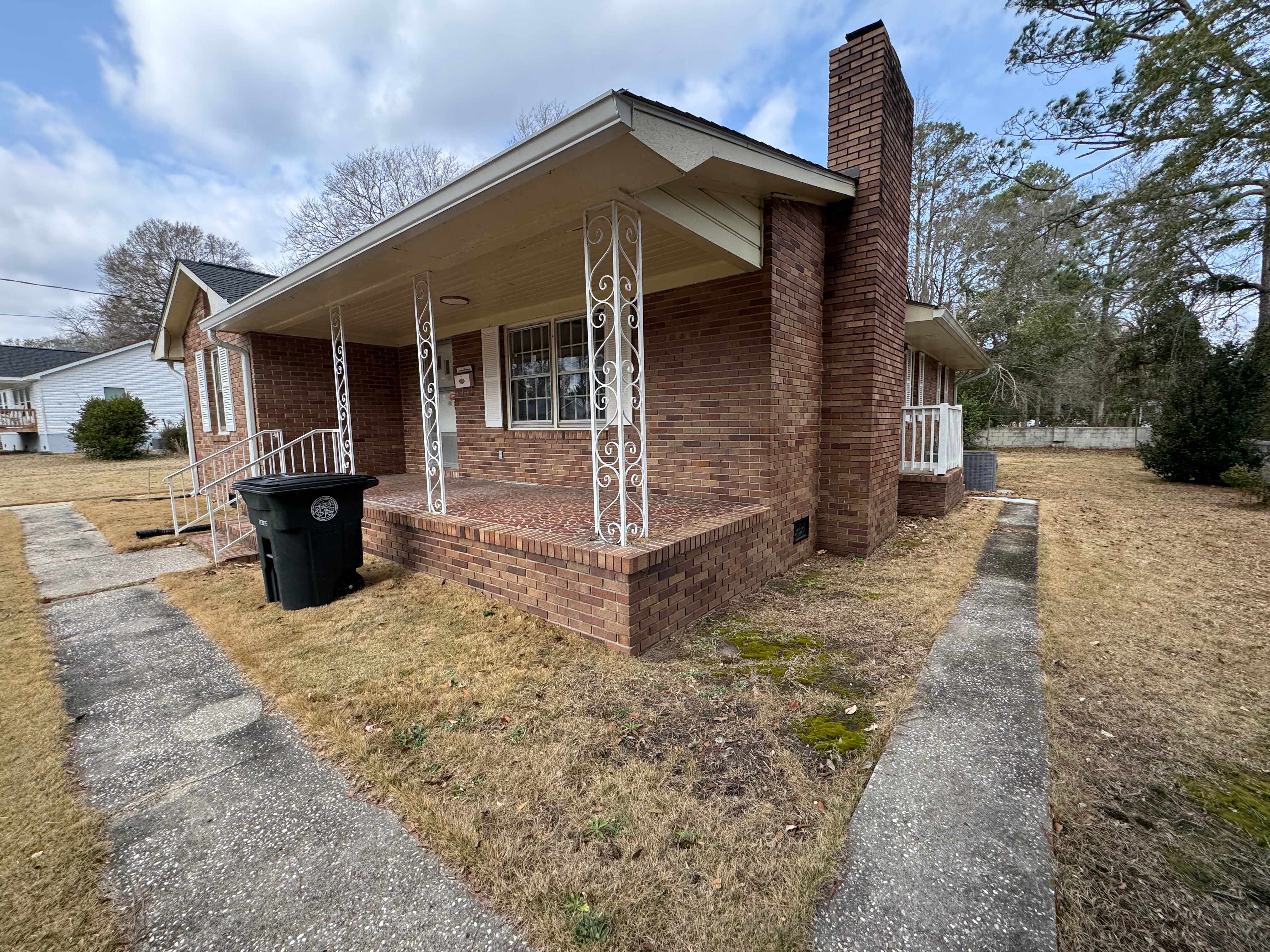 219 E Marion St photo