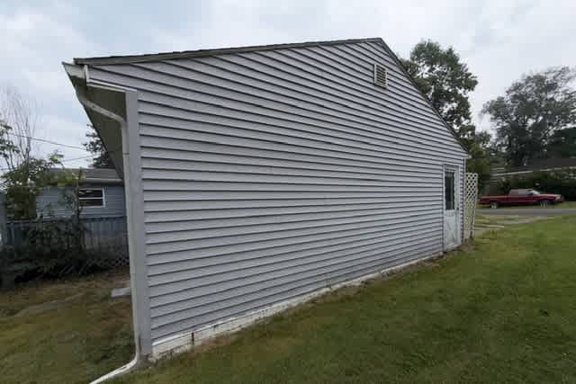 229 Crowley St photo