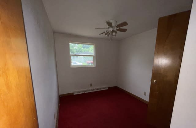229 Crowley St photo