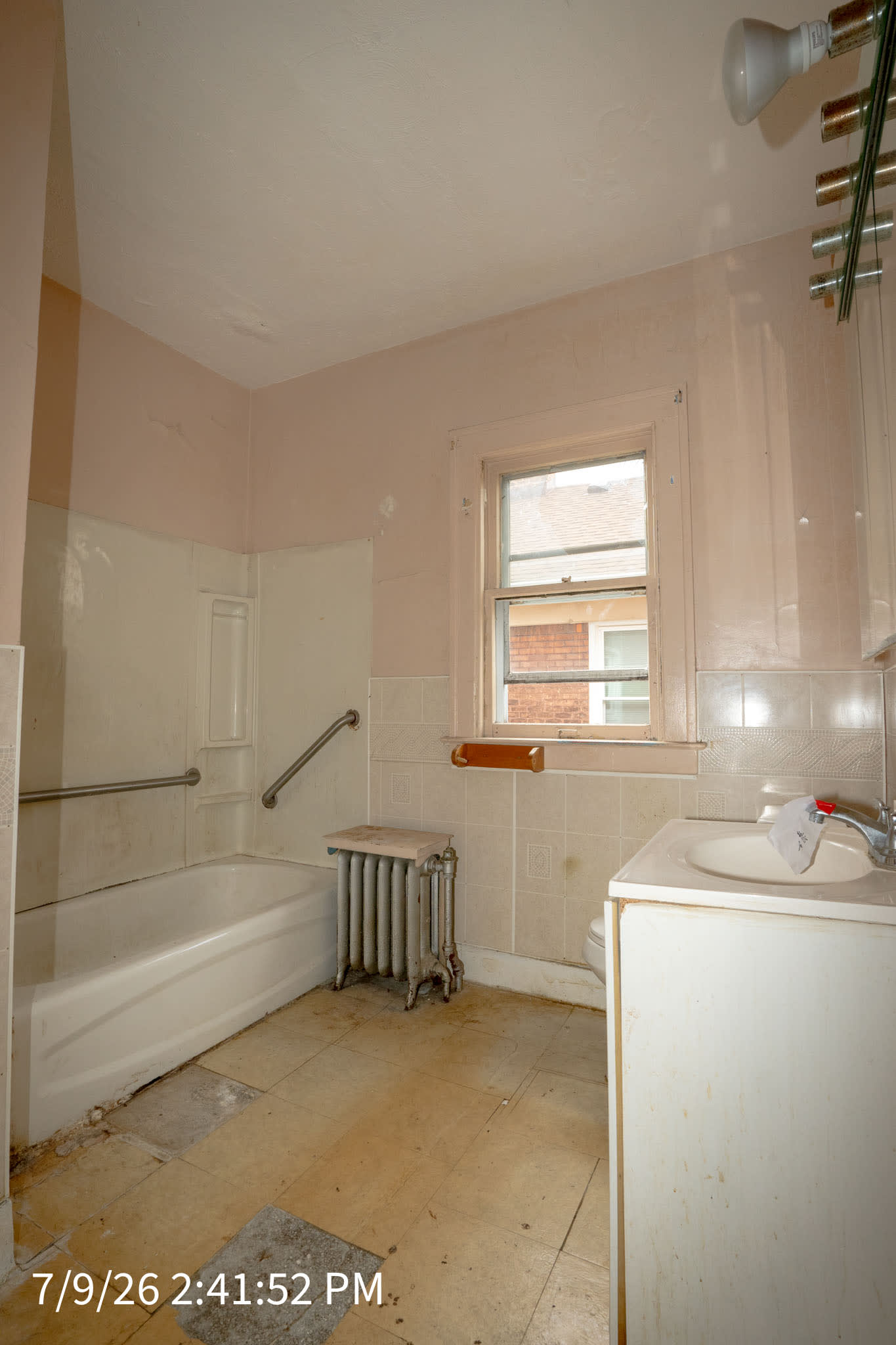 4039 Gladstone St photo