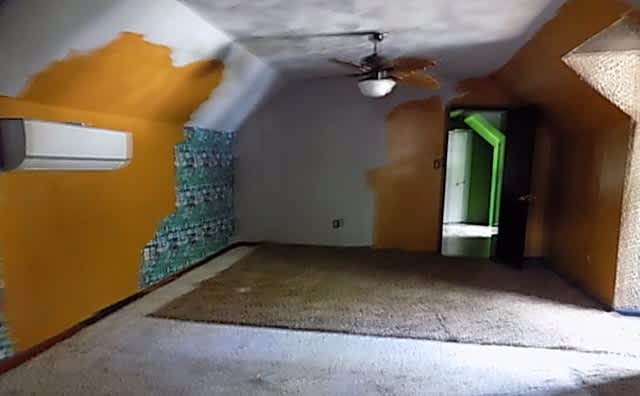 212 Royal Oak Ave photo