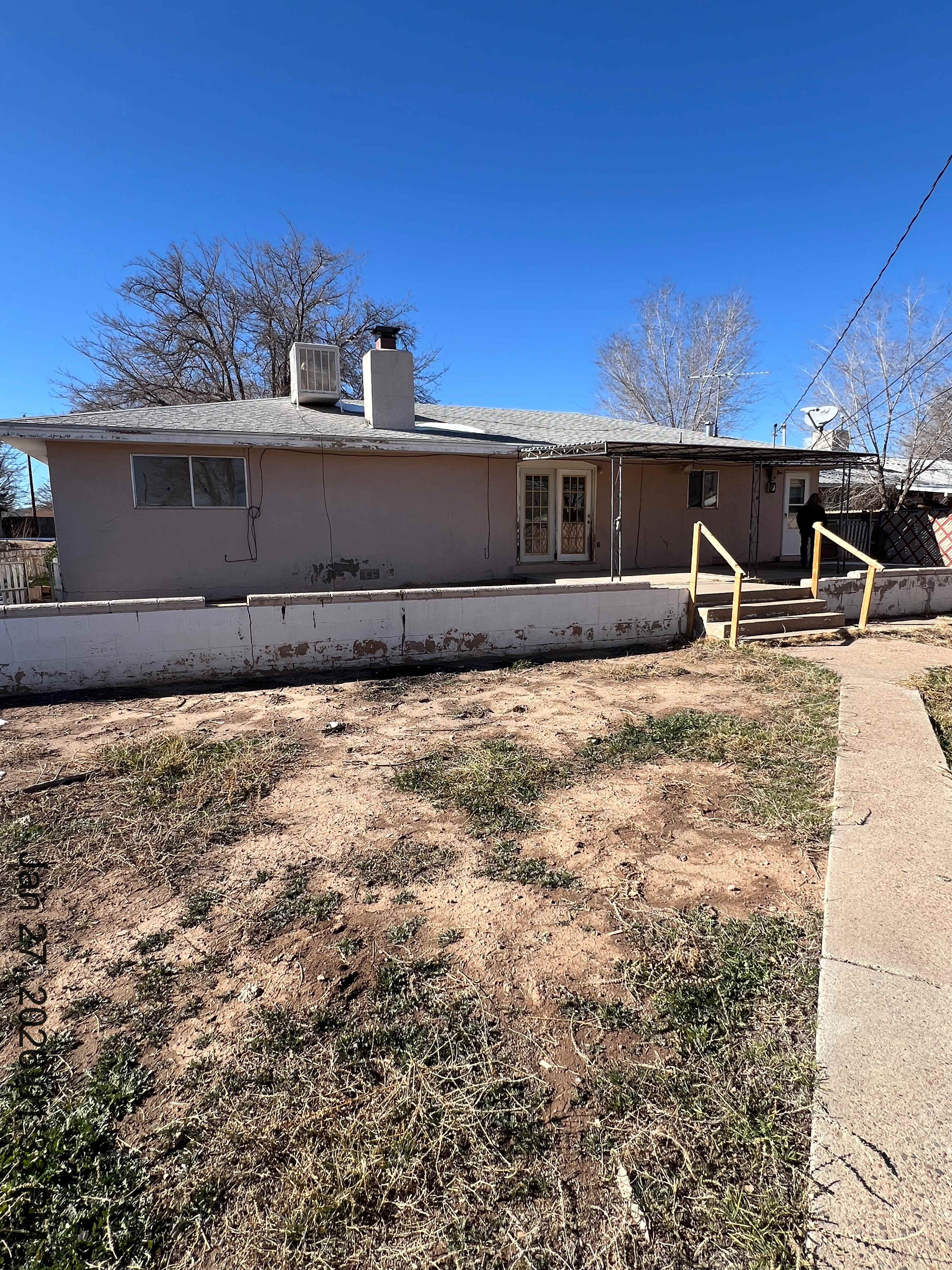 Single Family Home 3BR 2BA — 510 S 13th St, Belen, NM
