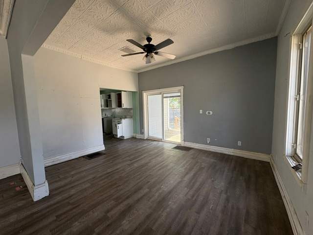 803 6th St photo