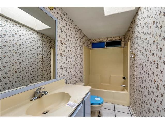 213 Cavendish Dr photo