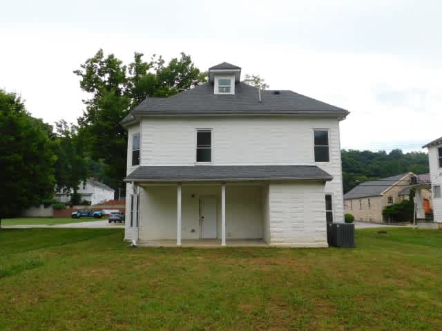 329 Holmes St photo