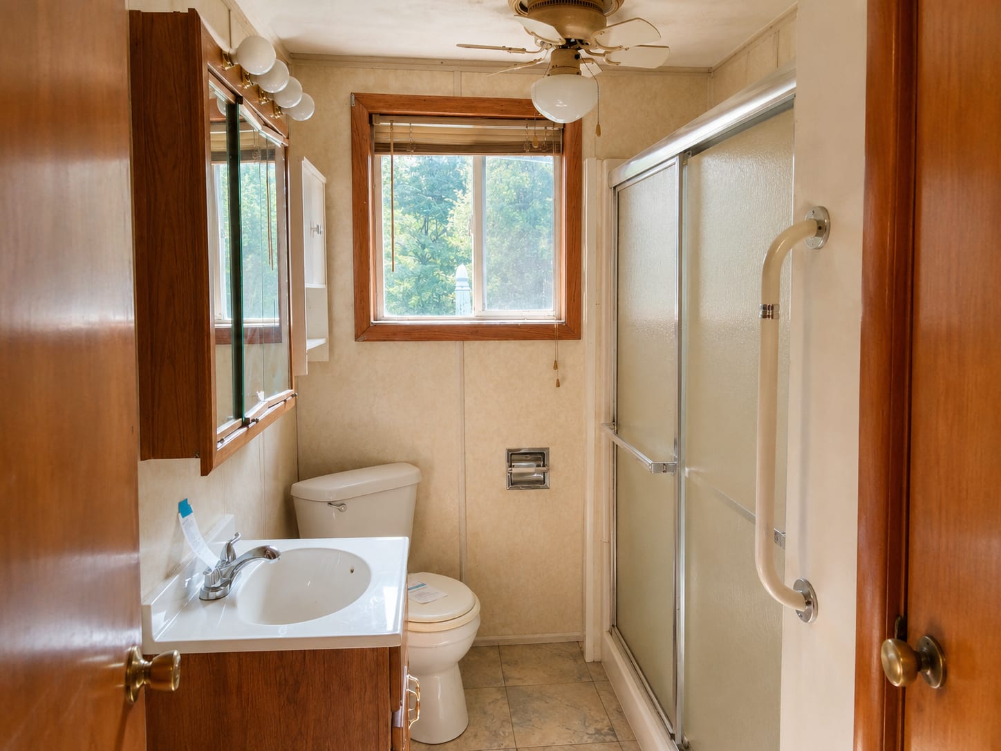 229 Crowley St photo