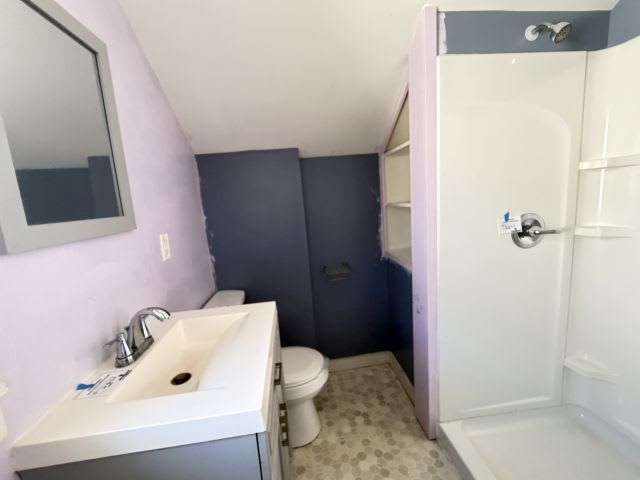 547 Seymour Ave photo