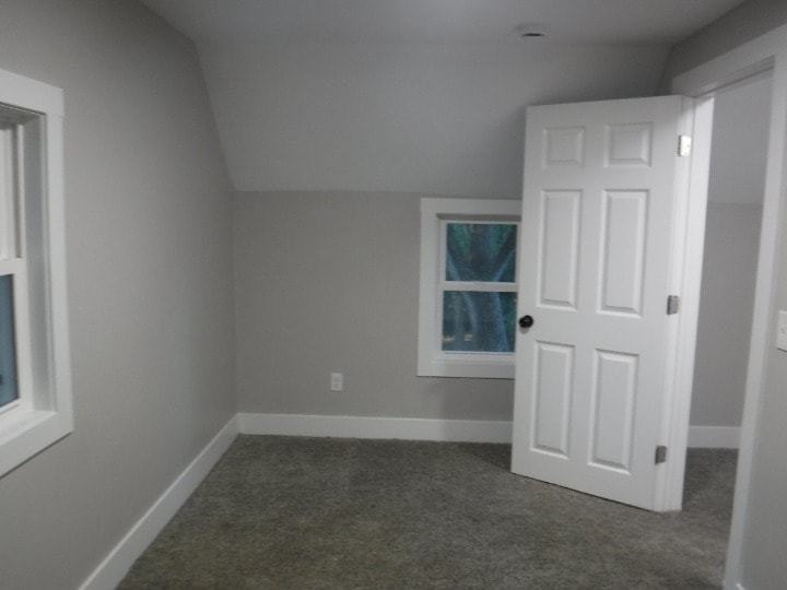 696 30th St photo