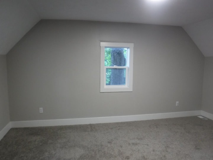 696 30th St photo
