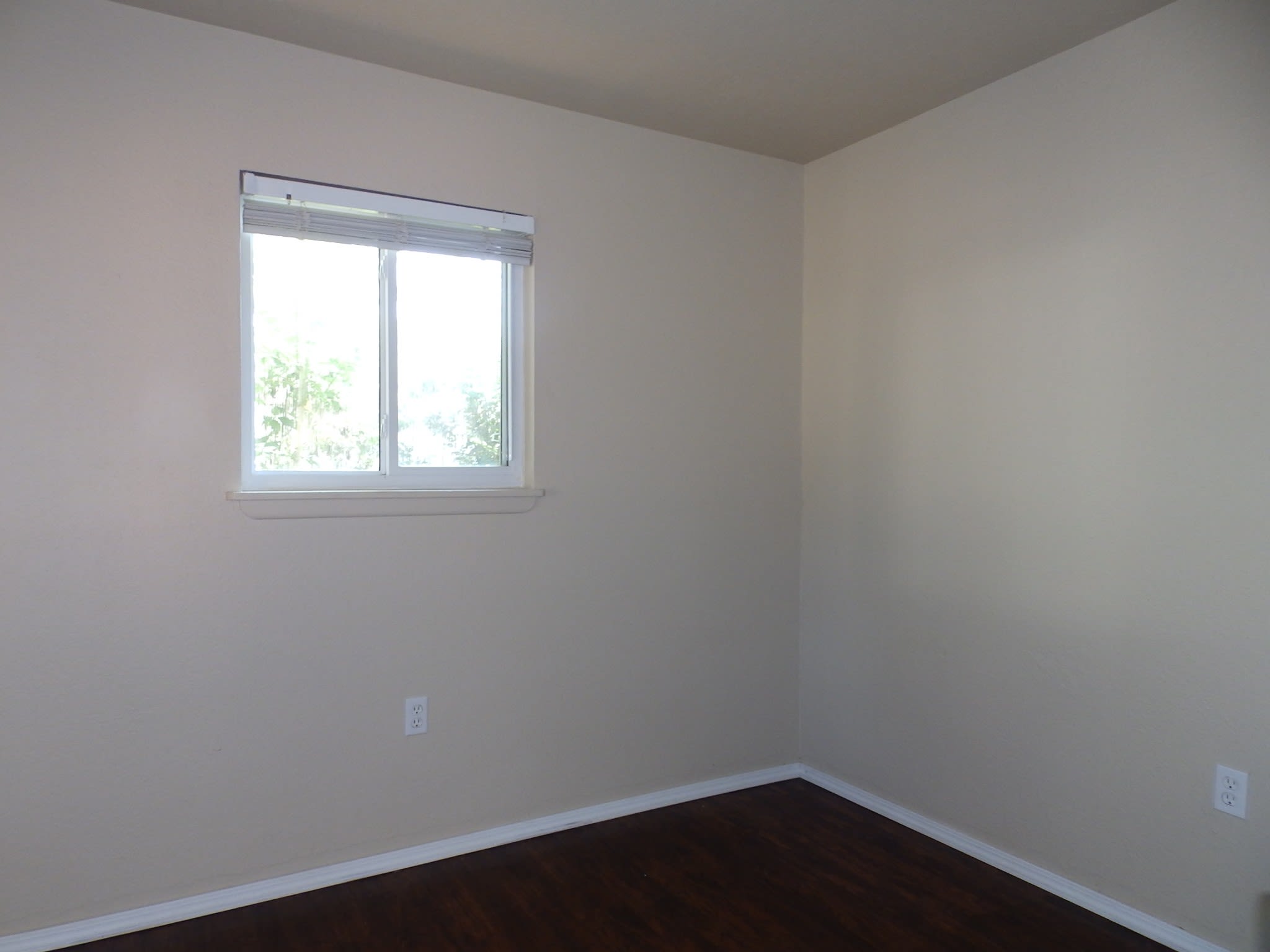 1708 Claremont Aven photo