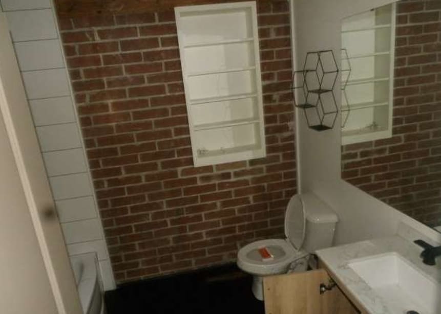 16 Brooks St photo