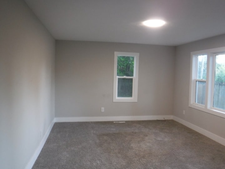 696 30th St photo
