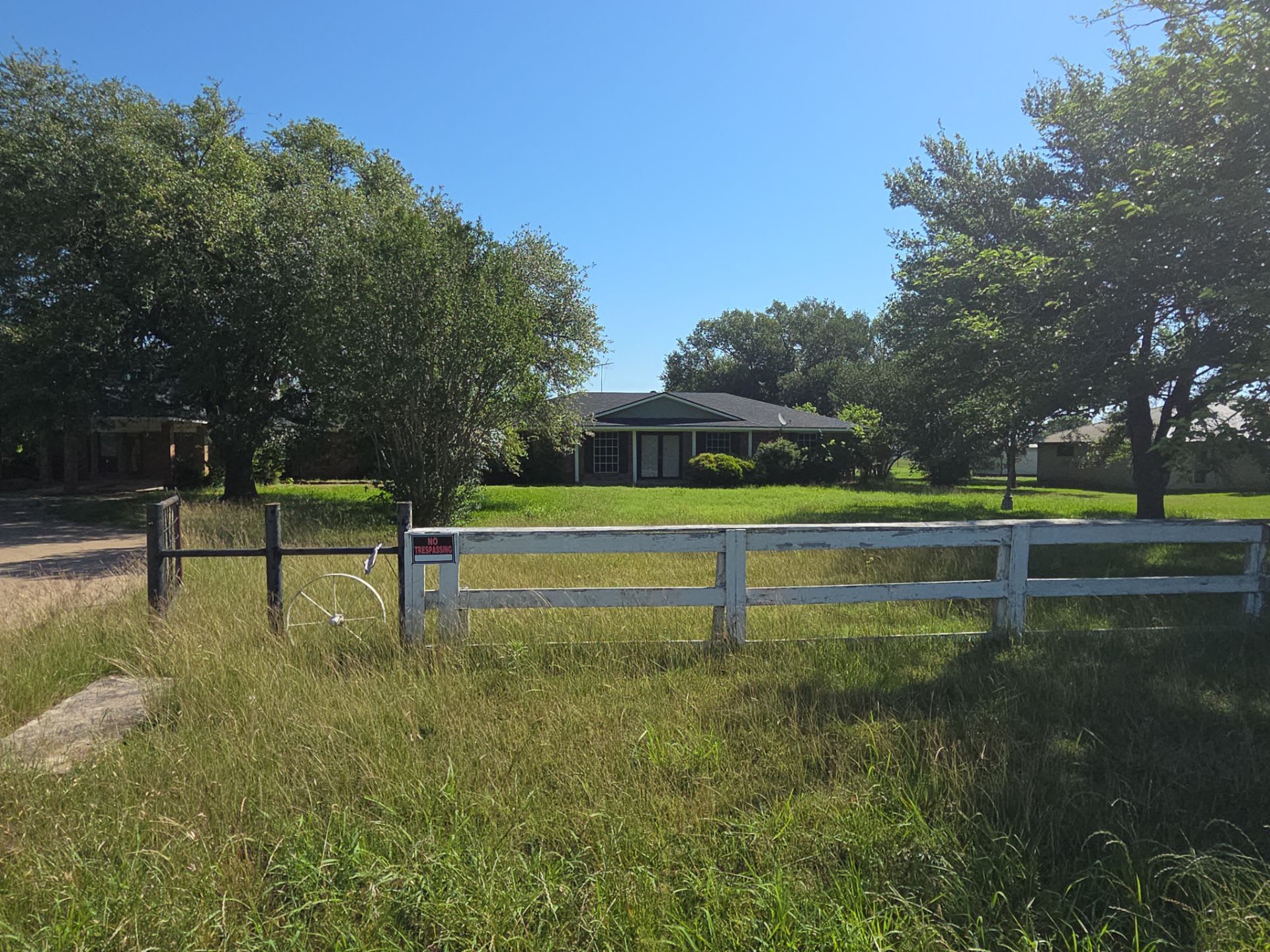 Single Family Home 4BR 3.1BA - 7938 Fm 987, Terrell, TX