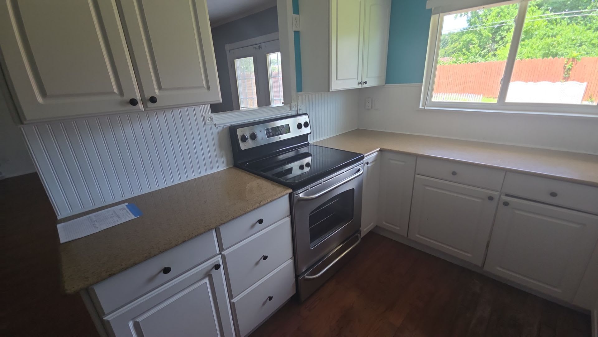 412 Forestwood Dr photo