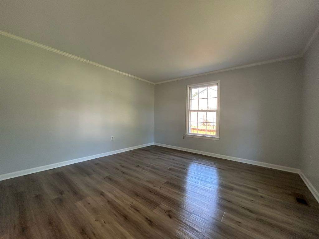 3402 Williamsburg Dr photo
